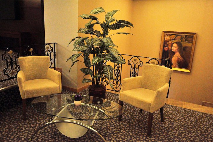 Guest Lobby