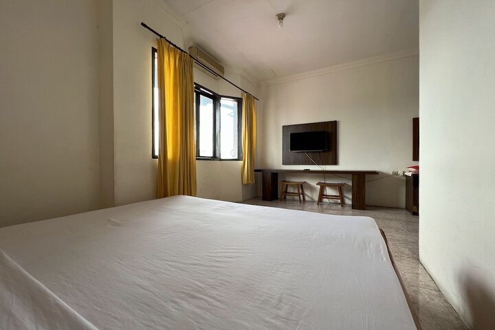 Room 3 of 7