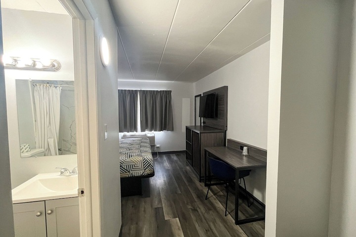 Room 7 of 30