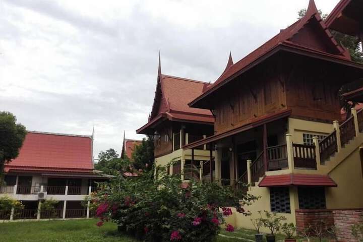Hotel Entry