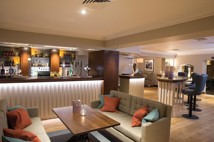 Lounge 60 of 80