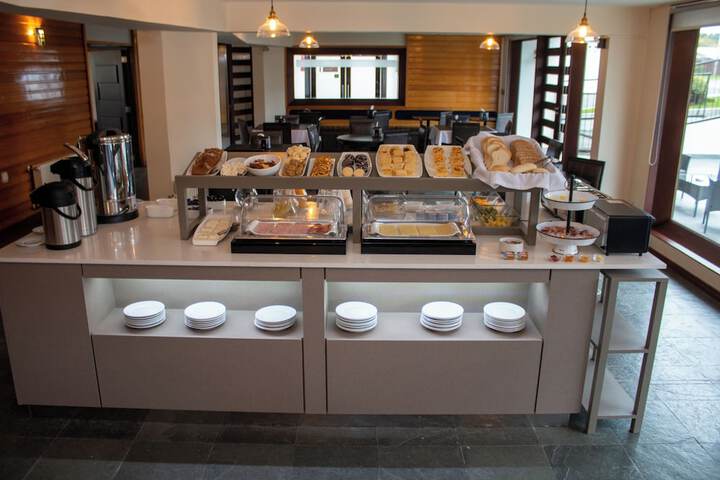 Breakfast/Coffee Service 55 of 77