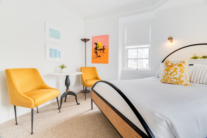 Room 5 of 34