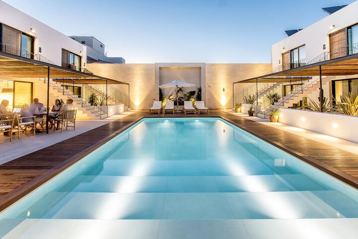 Pool 52 of 73
