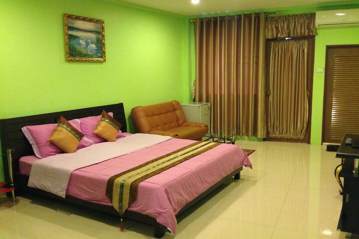 Room 5 of 24