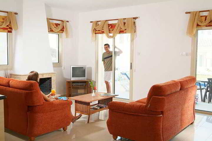 Room 4 of 6