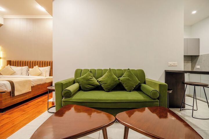Room 17 of 42