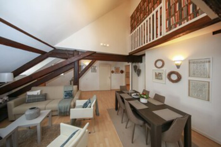 Room 4 of 13
