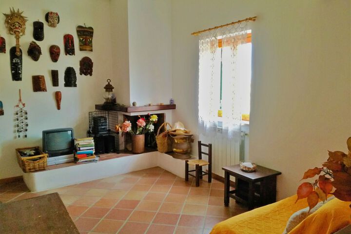 Room 10 of 28