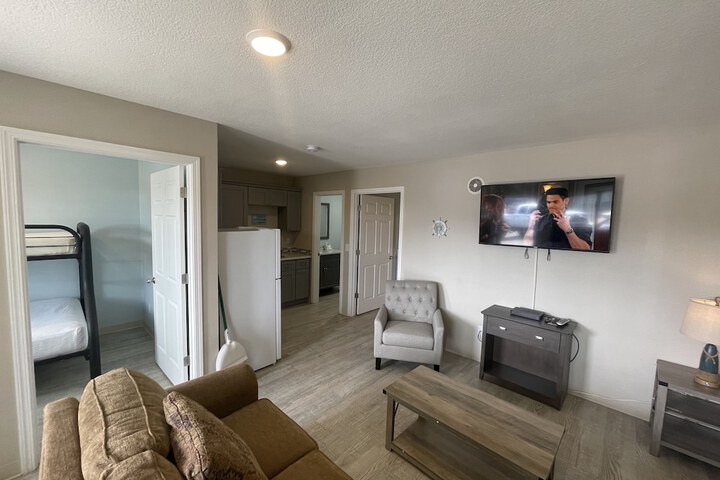 Room 21 of 136