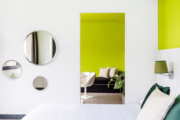 Room 43 of 133
