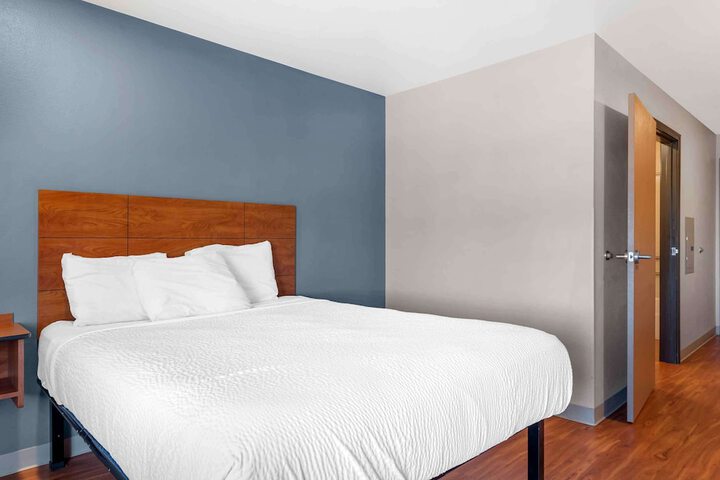 Room 8 of 31