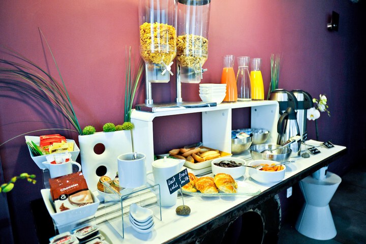 Breakfast/Coffee Service 31 of 34