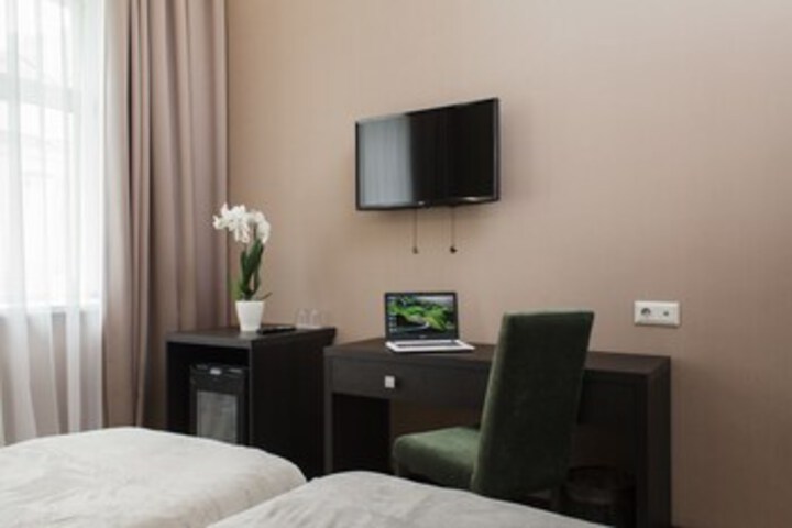 Room 44 of 76