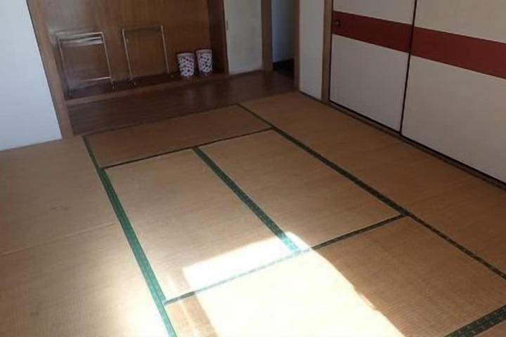 Room 6 of 35