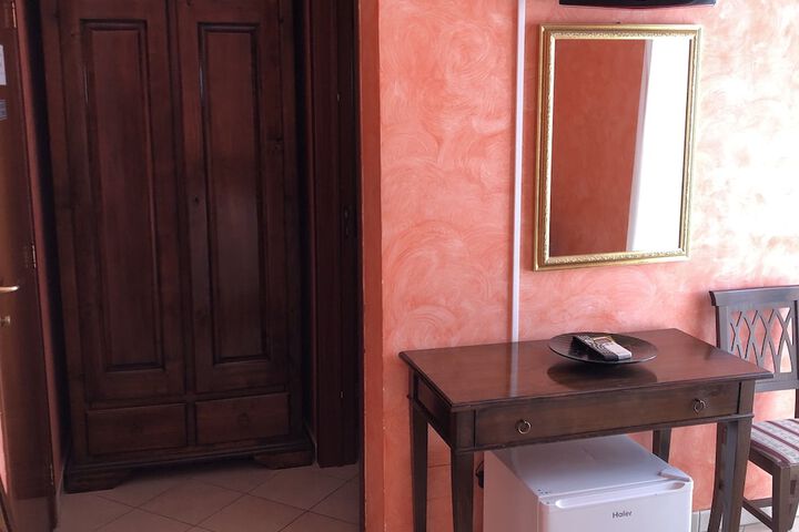Room 49 of 53