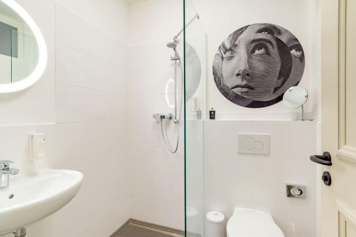 Room 14 of 19