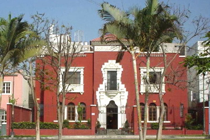 THE CLIFFORD HOTEL