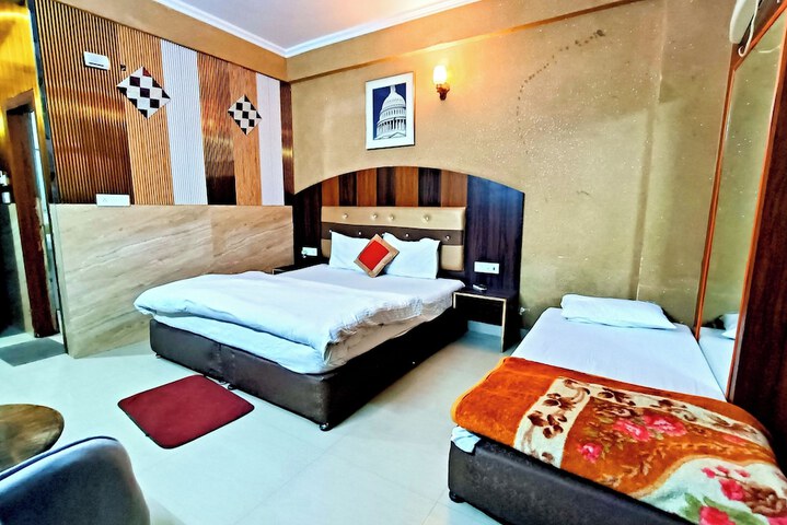 Room 5 of 14