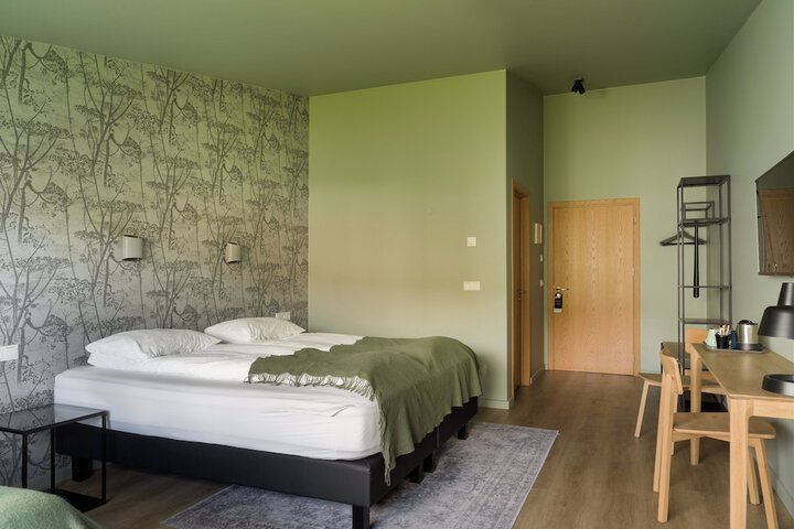 Room 7 of 101