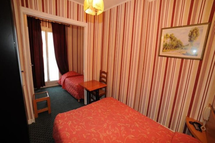 Room 12 of 46