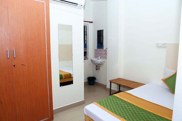Room 26 of 53
