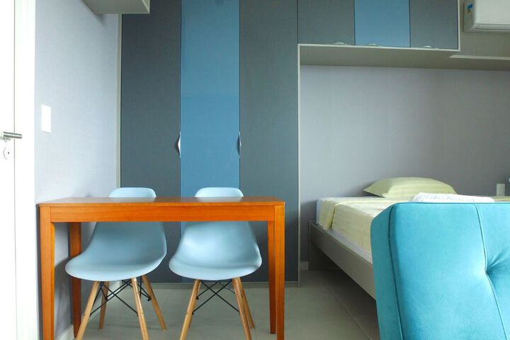 Room 5 of 7