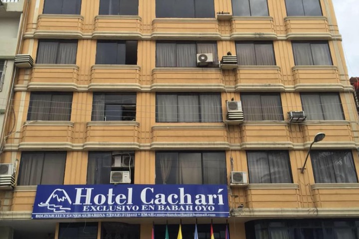 Exterior of Hotel Cachari