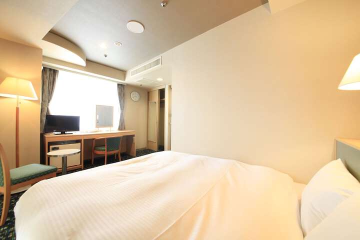 Room 17 of 50