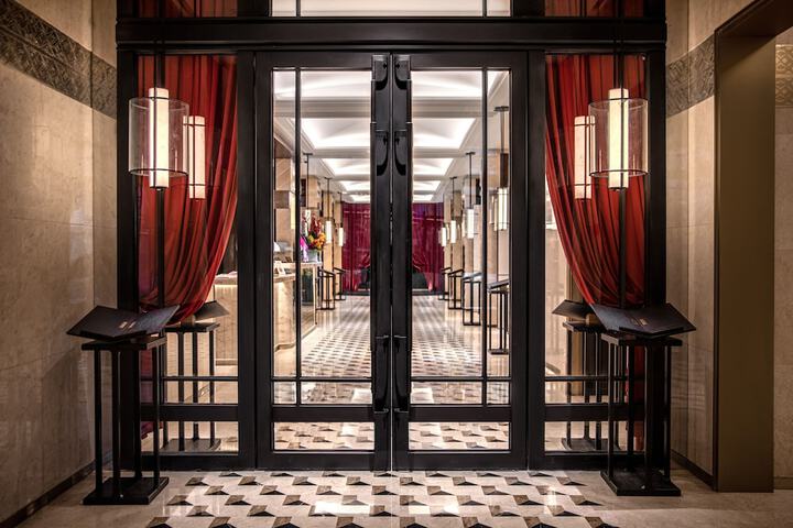 Ballroom/Hall 38 of 50