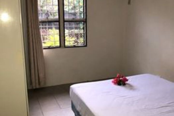 Room 4 of 36