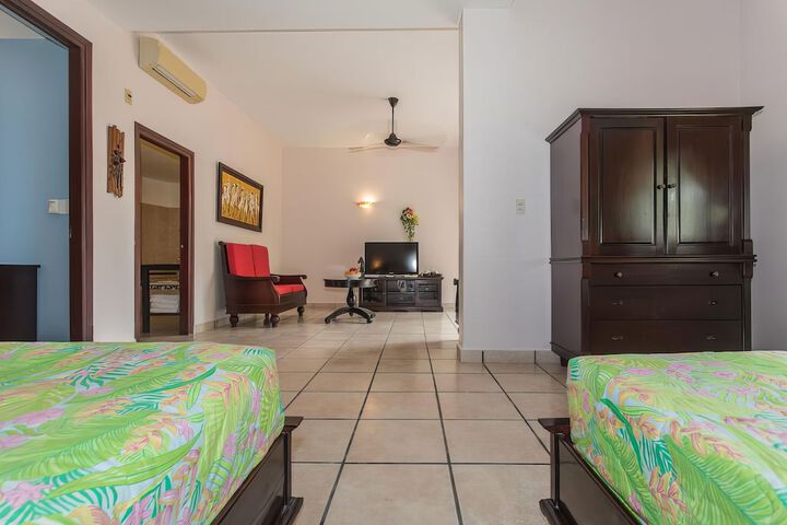 Room 4 of 47