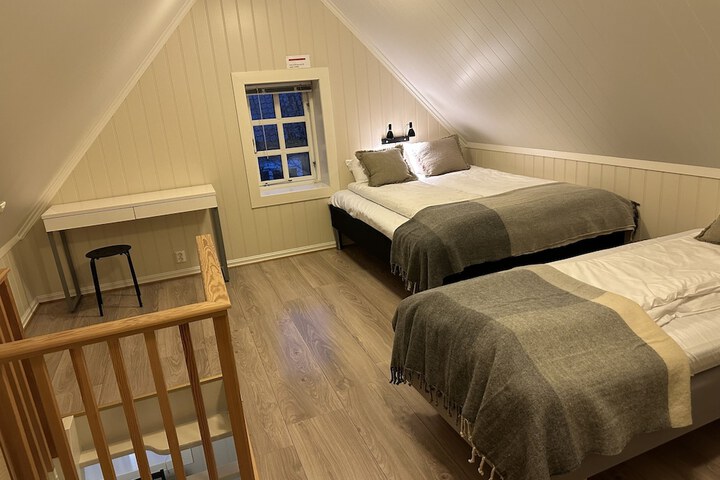 Room 6 of 68