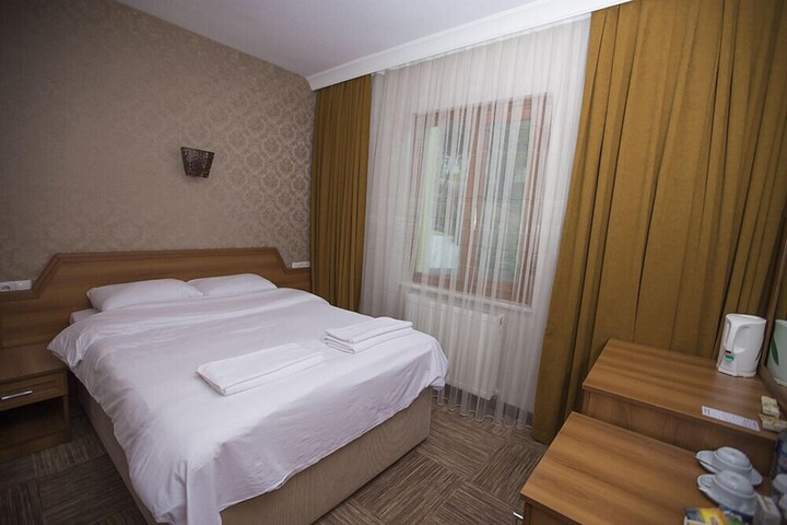 Room 146 of 216