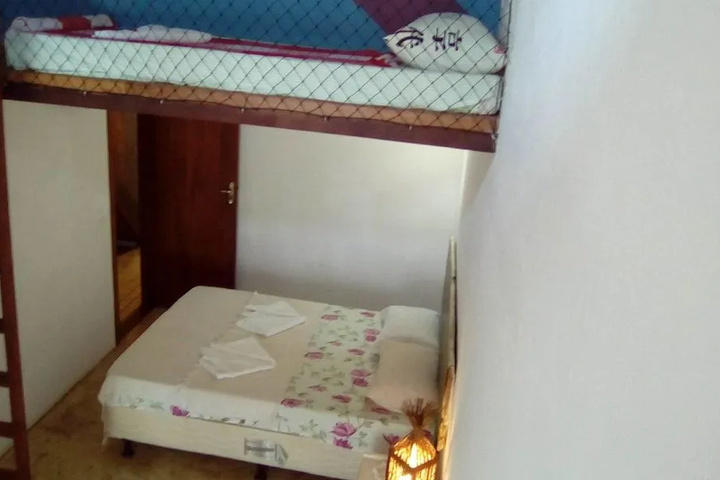 Room 6 of 14