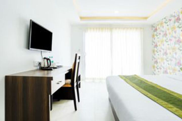 Room 21 of 34