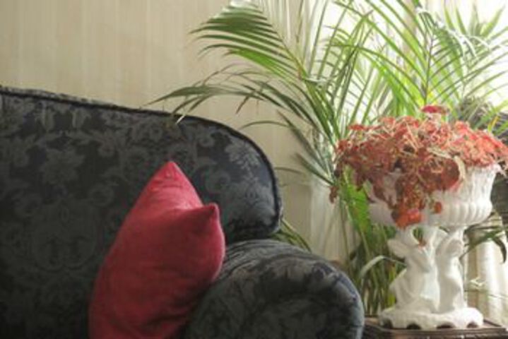 Lounge 63 of 67