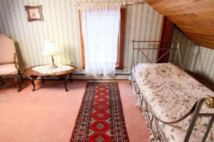 Room 20 of 99
