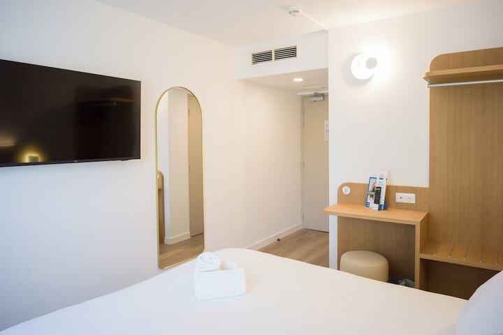 Room 41 of 127
