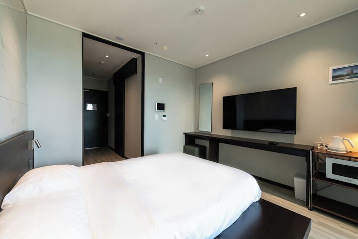 Room 31 of 46