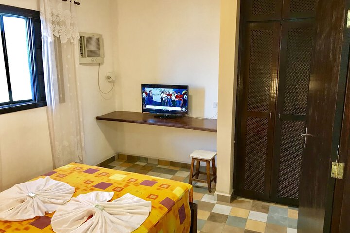 Room 3 of 44
