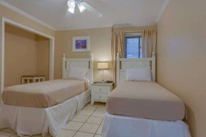 Room 285 of 360
