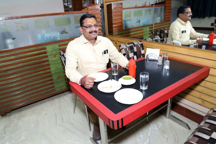 Dining 18 of 21
