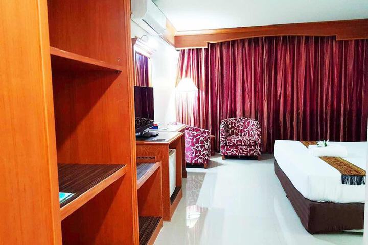 Room 35 of 72