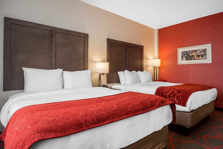 2 Queen Beds (6 of 17)