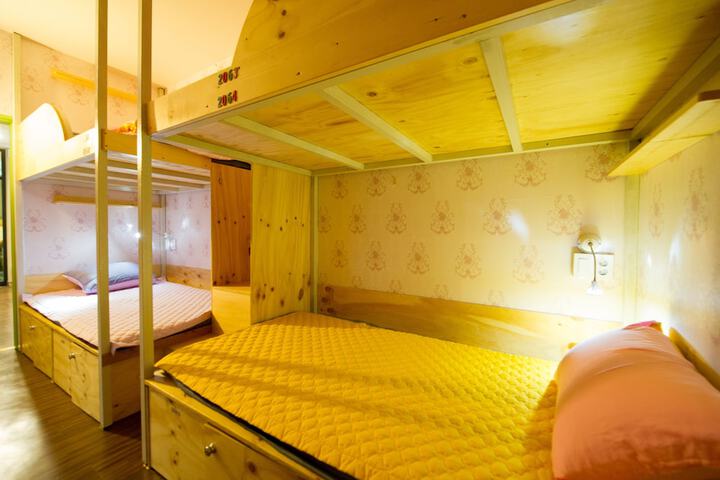 Room 19 of 48