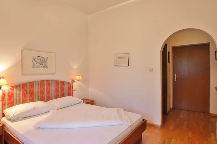 Room 26 of 120