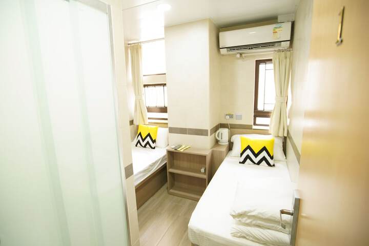 Room 20 of 195