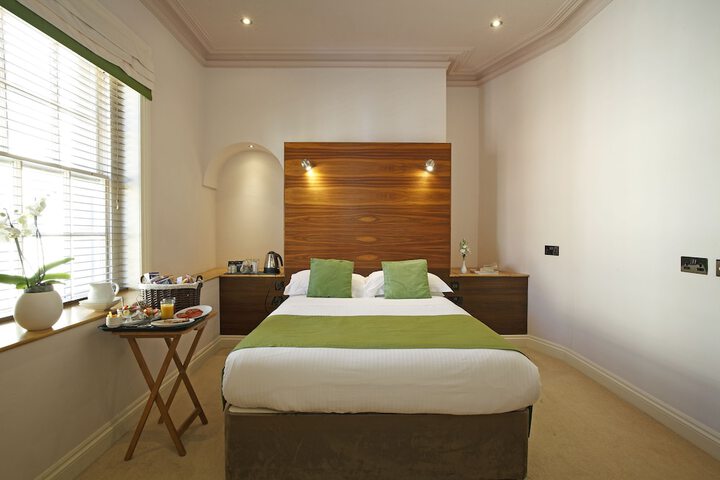 Room 16 of 64