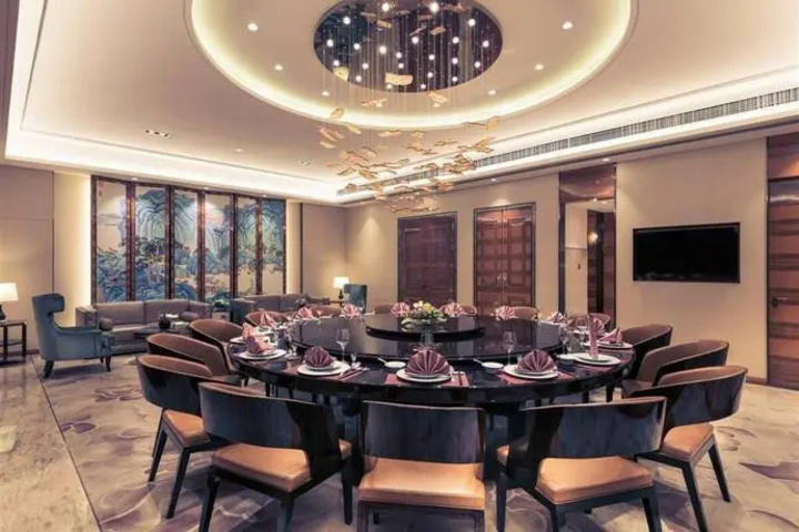 Dining 7 of 7